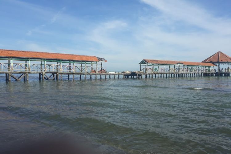 Pantai Purwahamba Indah, salah satu tempat wisata di Tegal.