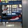 Coba Langsung Kasur Asrama Sekolah Rakyat Sumedang, Mensos: Empuk...