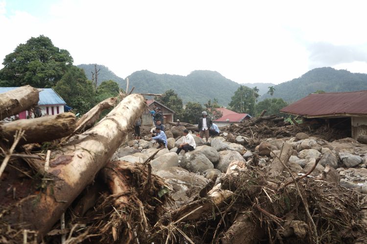 Satu Korban Masih Hilang di Solok, BNPB: Jangan Hentikan Pencarian Sebelum Keluarga Ikhlas