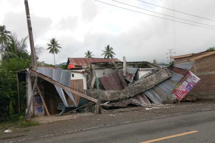 Gempa tektonik 5,9 sr guncang majene dan daerah sekitarnya, gunung longsor hingga gedung ambruk dilaporkan rusak