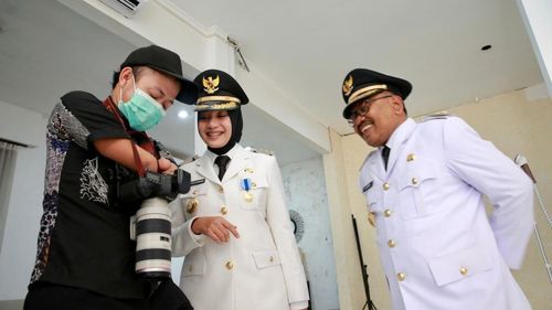 Sugirah Bakal Bersaing dengan Ipuk dalam Pilkada Banyuwangi 2024, Indikasi Perang Dingin Menguat