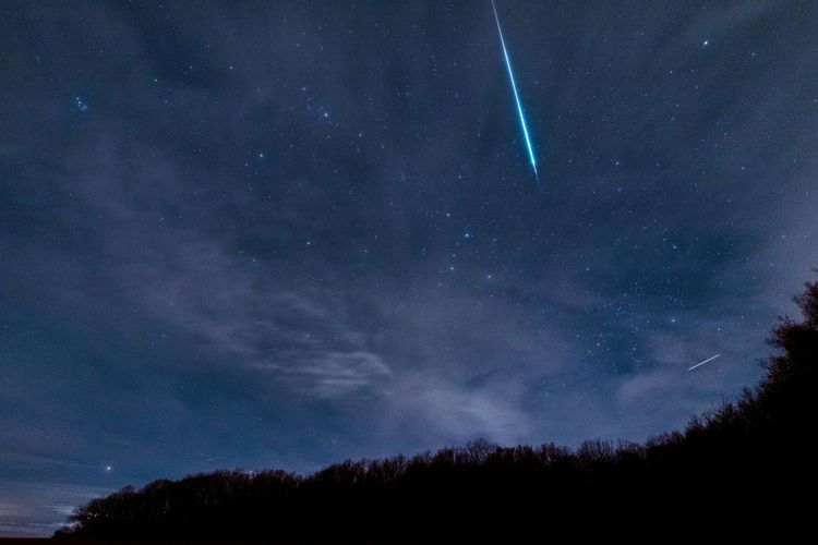 Warga dan Jemaah Haji di Arab Saudi Bisa Melihat Hujan Meteor Lyrid dengan Mata Telanjang