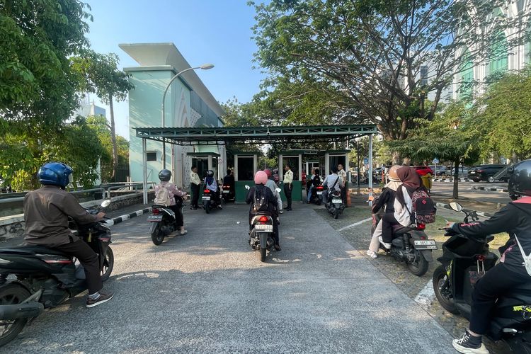 Perkuliahan UINSA Kembali Normal, Gedung Rektorat Masih Disegel