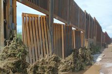 Diterjang Banjir Bandang, Tembok Perbatasan Trump Rusak Berat
