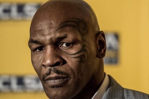 VIDEO - Di Bawah Pengaruh Ganja, Mike Tyson Pukul TKO Lawan dalam 38 Detik