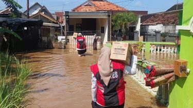 Cegah Penyakit Menular, Dinkes Datangi Korban Banjir di Pasuruan Jatim