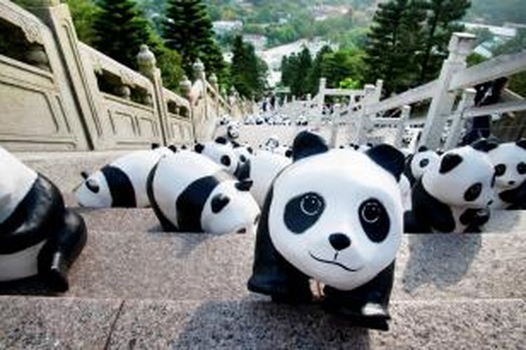 Panda-panda dari kertas menyerbu Hongkong.