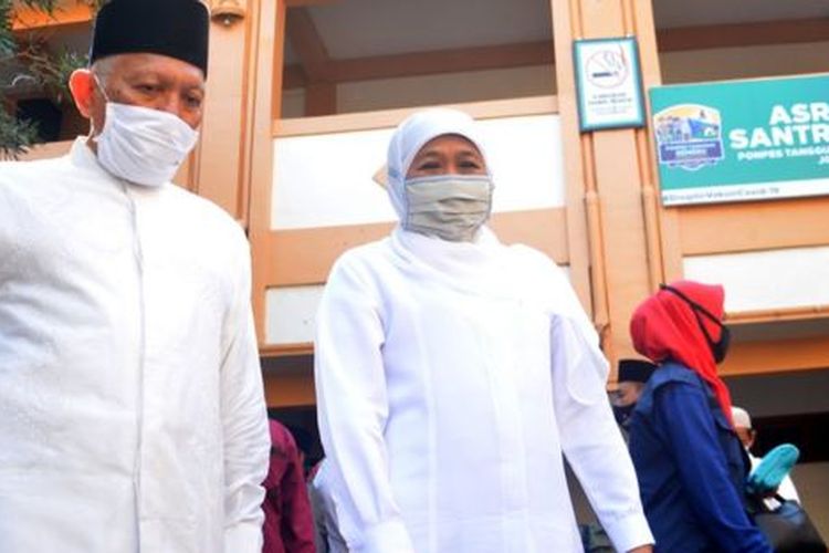 Gubernur Jawa Timur saat meninjau kesiapan normal baru di Pondok Pesantren Tebuireng di Jombang pada Selasa (16/06) 