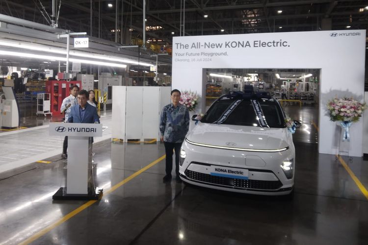 PT Hyundai Motor Manufacturing Indonesia (HMMI) memulai produksi mobil listrik All New Kona Electric di pabrik Cikarang, Kabupetan Bekasi, Jawa Barat. 