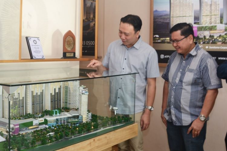 Izumi merupakan perusahaan patungan (Joint Venture) antara PT Sentul City Tbk (BKSL), Sumitomo Corporation, serta Hankyu Hanshin Properties Corporation dari Jepang. Pengembang tersebut membangun apartemen Opus Park di kawasan bisnis Sentul City seluas 7,8 hektar. 