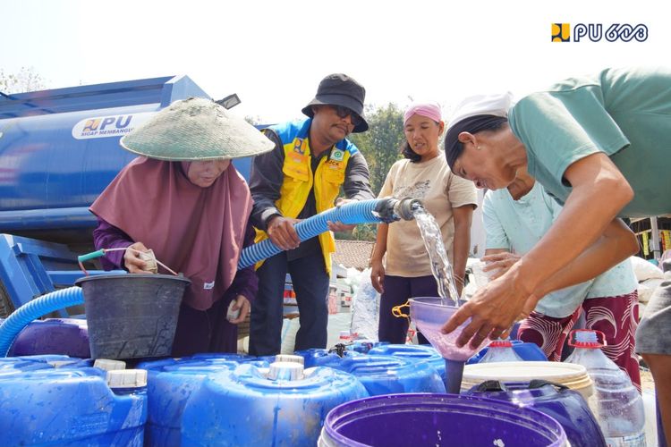 Kekeringan Meluas, Pompa Air hingga Saluran Darurat Dikerahkan