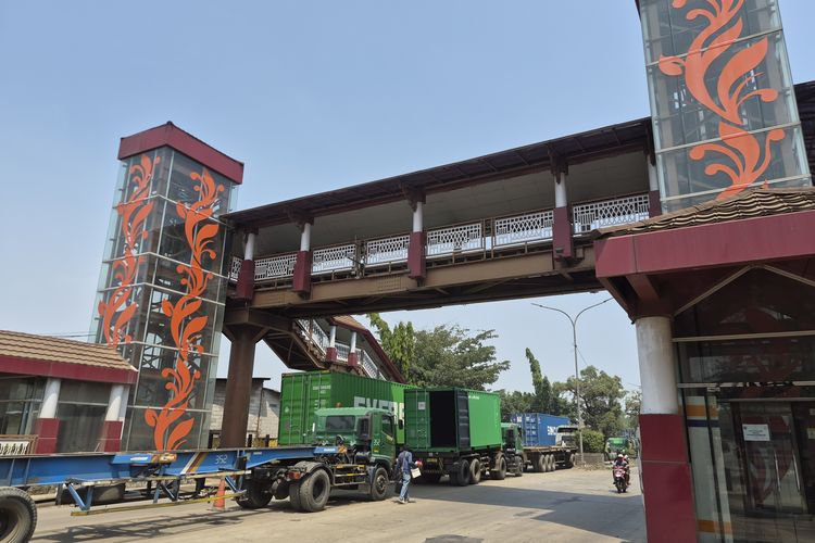 Debu, Lift Rusak, dan Kebiasaan Warga Jadi Penyebab JPO Marunda Jakut Tak Diminati