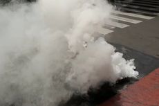 Viral Jalan di Bandung Keluarkan Asap, DPU: Bukan Kabel yang Terbakar