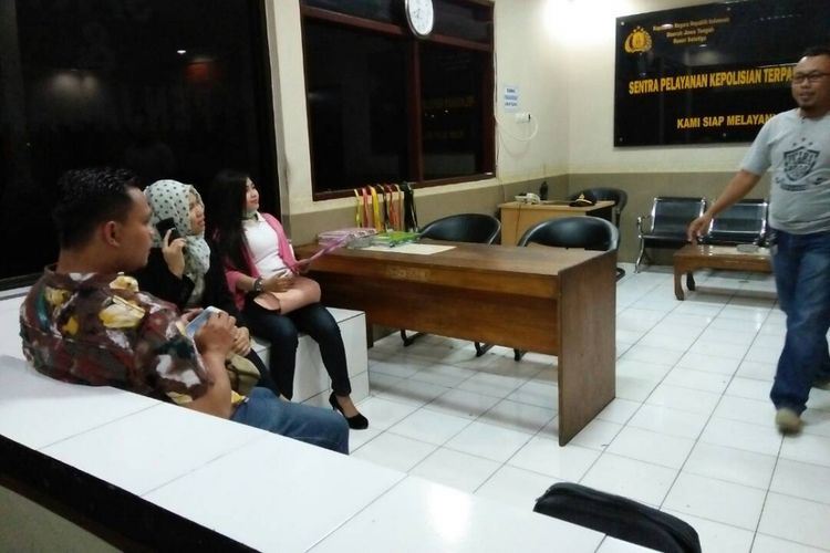 Keluarga LC, napi wanita yang dianiaya petugas sipir Rutan Salatiga melaporkan kasus itu ke Unit PPA Polres Salatiga.