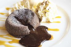 Resep Lava Cake Lumer, Tak Perlu Pakai Oven