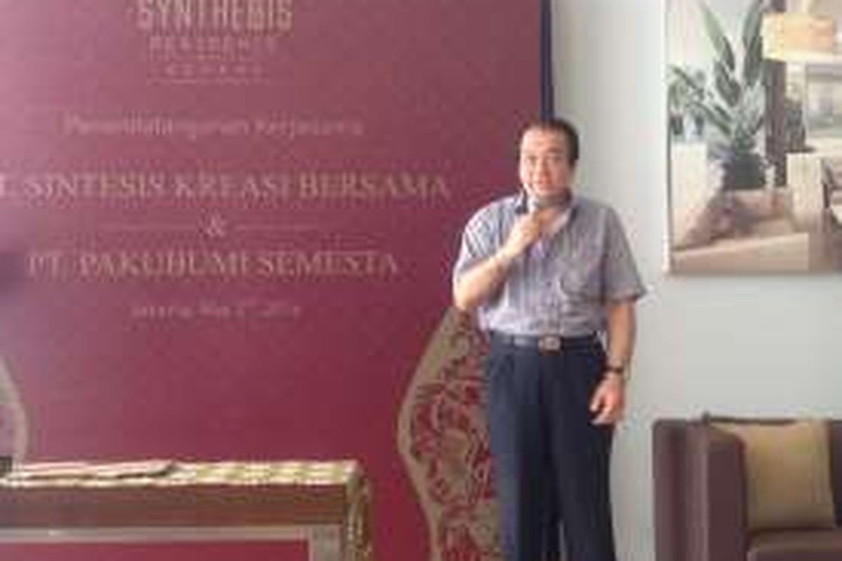 Presiden Direktur PT Pakubumi Semesta Agus Budiarto di Synthesis Residences, Jakarta, Senin (2/5/2016).