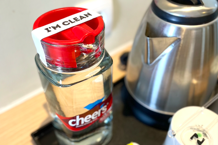 Kemasan botol air minum yang bisa digunakan berulang-ulang