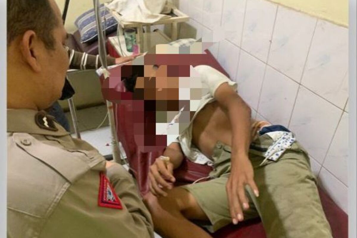 Kecelakaan yang melibatkan truk tambang dan motor kembali terjadi di Jalan Sudamanik, Kampung Cilangkap, Desa Lumpang, Kecamatan Parung Panjang, Kabupaten Bogor, Jawa Barat, Sabtu (18/5/2024) malam pukul 23:40 WIB. Akibatnya, satu orang mengalami luka berat