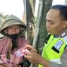 Cerita Wanita Penyapu Koin di Jembatan Sewo, Sudah Senang Dapat Uang Rp 15 Juta, Ujungnya Malah Kecewa