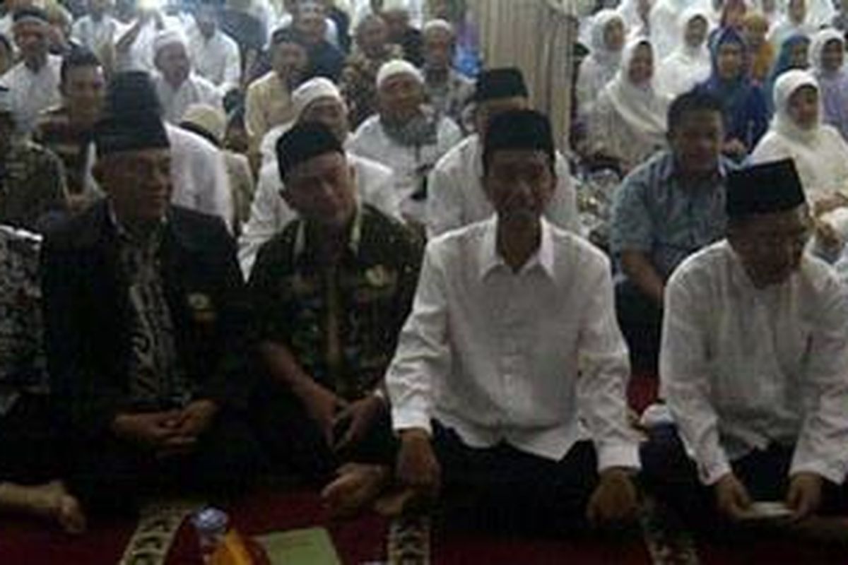 Gubernur DKI Jakarta, Joko Widodo menghadiri peringatan Tahun Baru Muharram di Masjid Sunda Kelapa, Kamis, (15/11/2012).