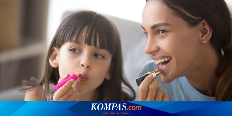 Ketika Si Anak Remaja Mulai Belajar Dandan - Vimarsana News