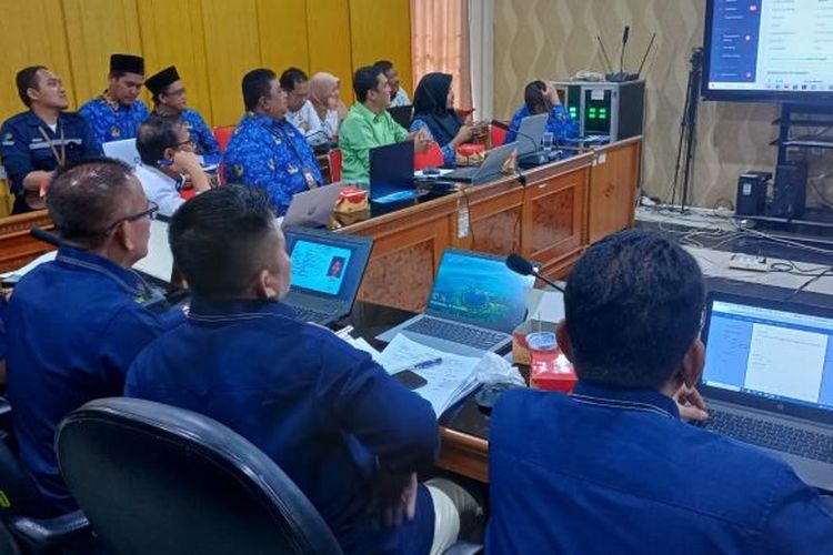 Keunggulan lelang adalah menciptakan harga jual yang optimal.
