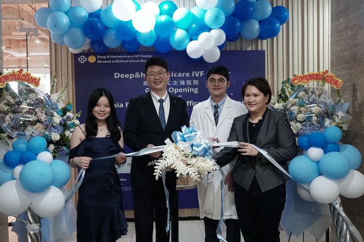 Deep & Harmonicare IVF Center (DHC) resmi membuka kantor perwakilan di Indonesia. Seremoni grand opening dilakukan pada Minggu (28/5/2023).