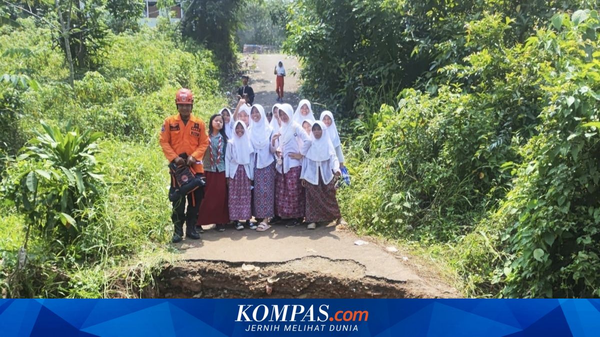 Jembatan Putus di Jasinga Bogor Akibat Banjir, Akses Warga dan Sekolah Terhambat