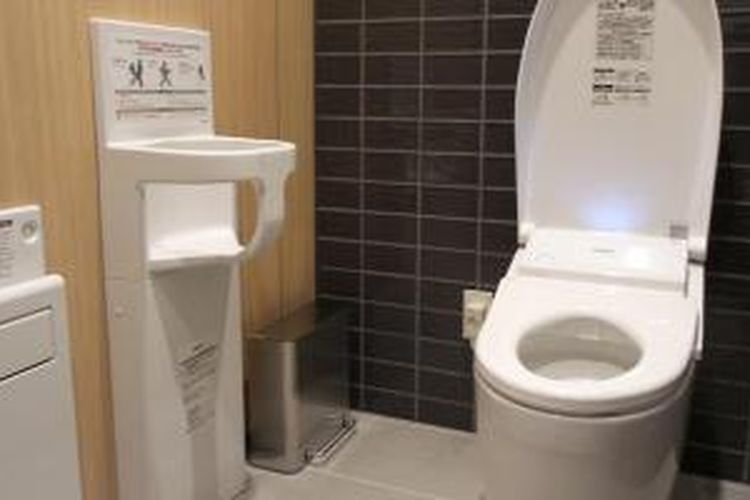 Toilet di Jepang.