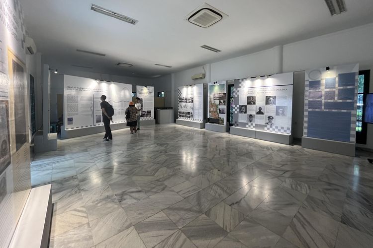 Pameran Freemason di Museum Taman Prasasti Jakarta, Rabu (1/11/2023).