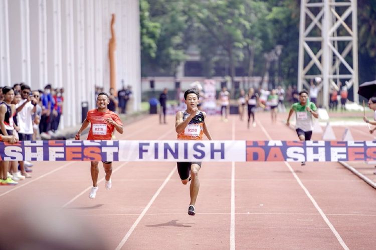 Momen saat kompetisi running untuk orang dewasa di hari terakhir Dash Fest 2022, Minggu (11/9/22) 