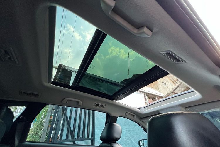 pasang panoramic roof mobil 