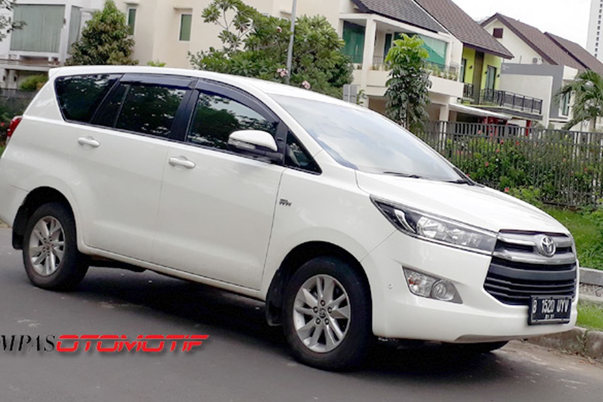 All New Innova dengan bodi yang membengkak demi kenyamanan penumpang.