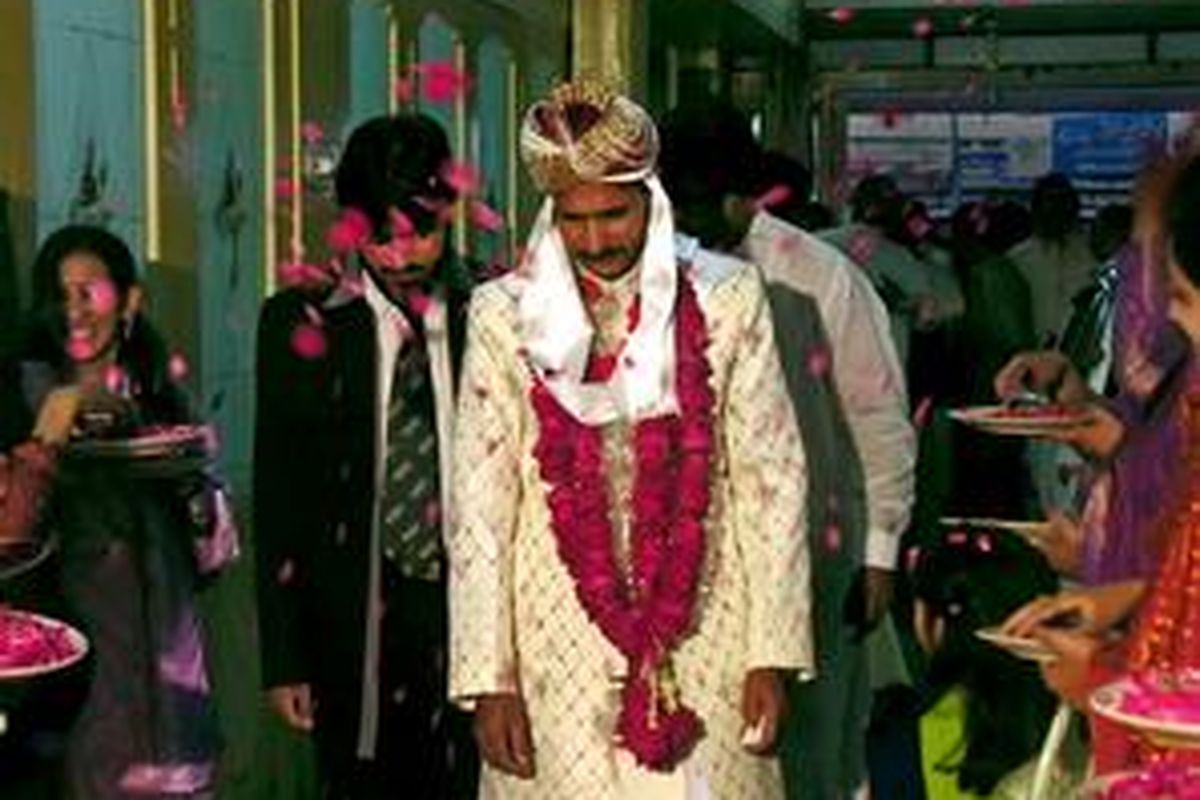 Pengantin tiba di Shadi Hall