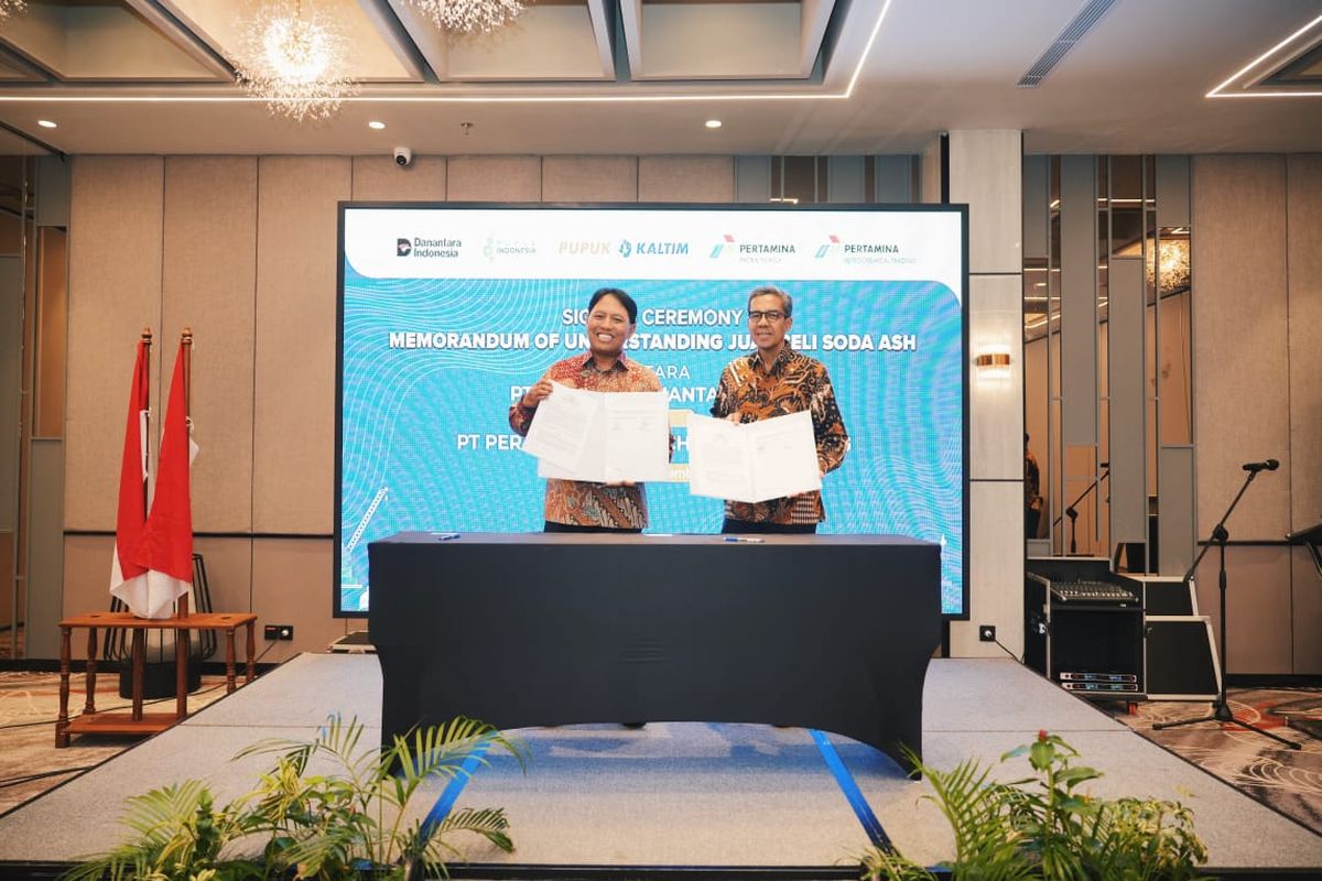 Pertamina dan Pupuk Kaltim Teken Kerja Sama Jual Beli Soda Ash