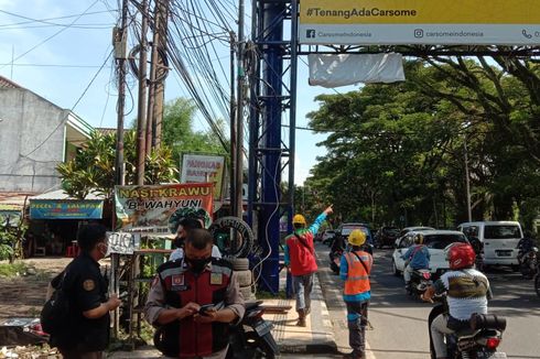 Hendak Mengecat Tiang Reklame, Pekerja di Malang Tersengat Listrik dan Jatuh dari Ketinggian 10 Meter