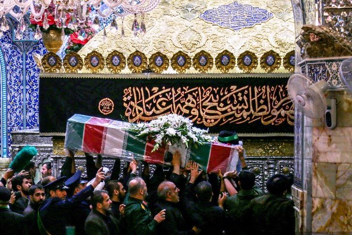 Presiden Iran Meninggal, Puluhan Ribu Orang Hadiri Pemakaman Ebrahim Raisi