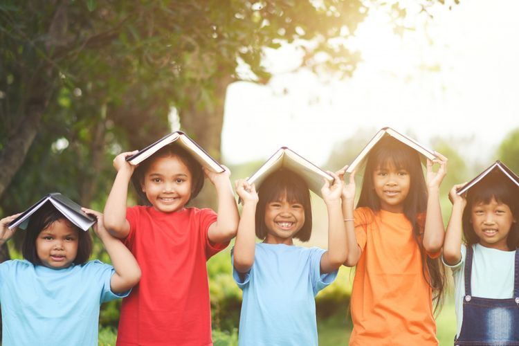 “Bu, Aku Bisa Sekolah Lagi Enggak?” Ketika Kemiskinan Merampas Masa Depan Anak Jakarta