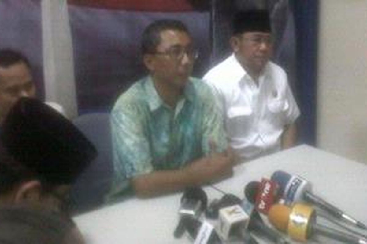 Nachrowi Ramli diperiksa oleh Panitia Pengawas Pemilu (Panwaslu) DKI Jakarta. Nara diperiksa terkait pernyataannya di Lebaran Bamus Betawi, beberapa waktu lalu. 