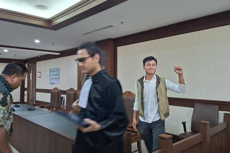 Sidang Khariq Anhar: Kesaksian Penangkapan di Bandara hingga Harapan Bebas Sebelum Wisuda