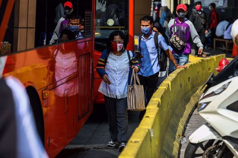 Ada Demo Omnibus Law, Operasional Bus Transjakarta Berhenti Sementara