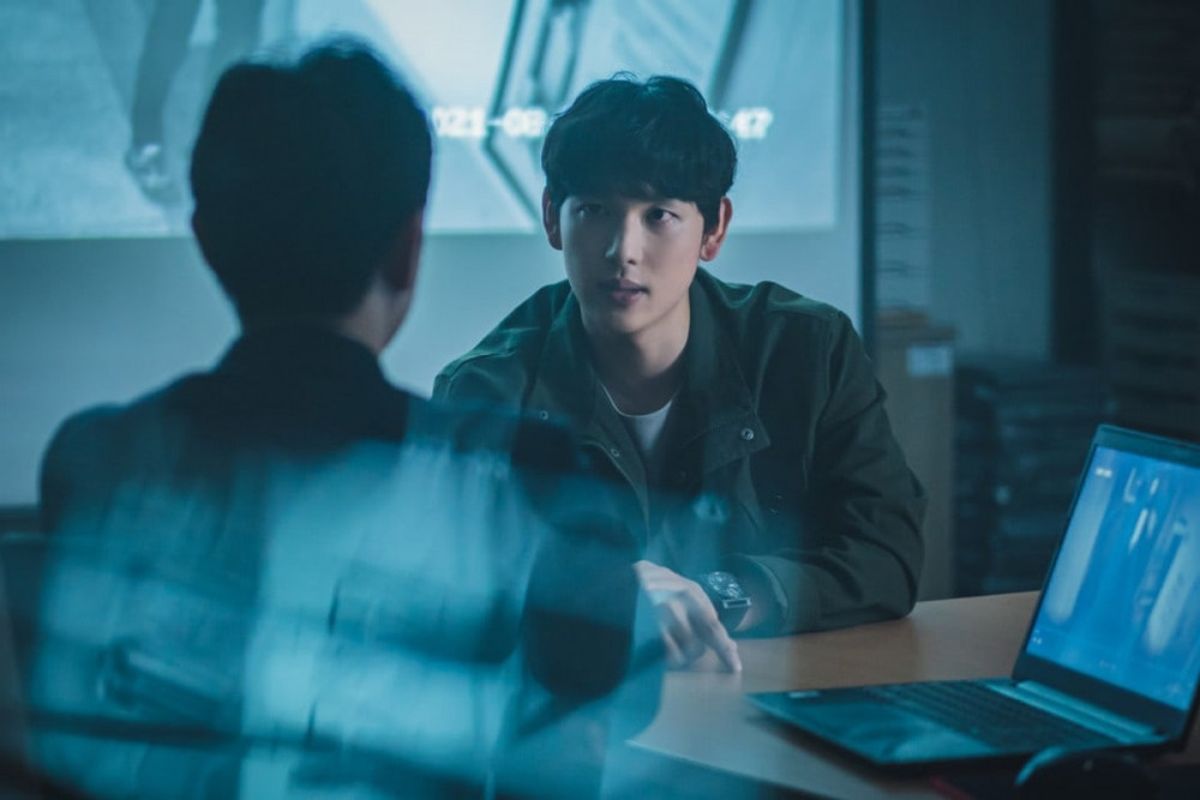 Im Siwan dalam drama Korea (drakor) Tracer