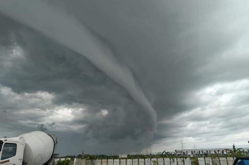 Viral di Medsos, Fenomena Awan Arcus Terlihat di Langit Bandara YIA Kulon Progo