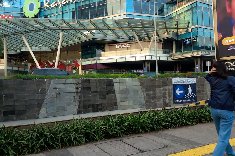 Penampakan Mal Kota Kasablanka Usai Pagarnya Dibongkar, Area Depan Kembali Terbuka