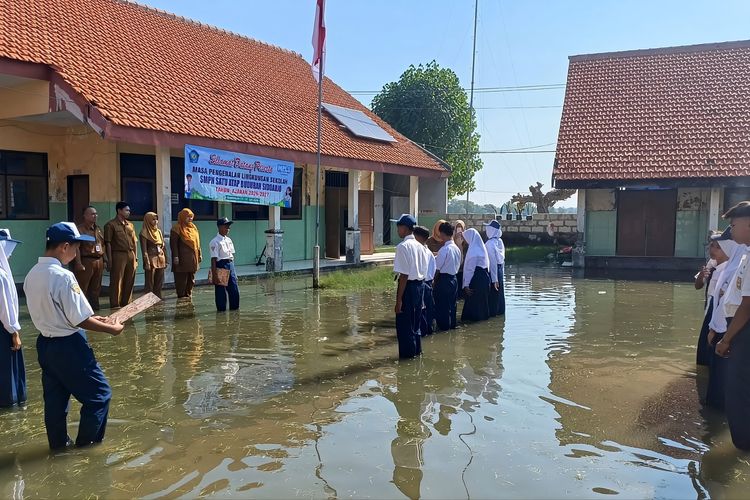 Antisipasi Banjir Rob di Pesisir Jatim, Pemprov Lakukan Mitigasi