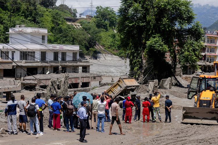 Tambah Lagi, 2 Orang Diselamatkan dalam Keadaan Hidup Usai Bertahan 10 Hari dari Banjir Bandang Nepal
