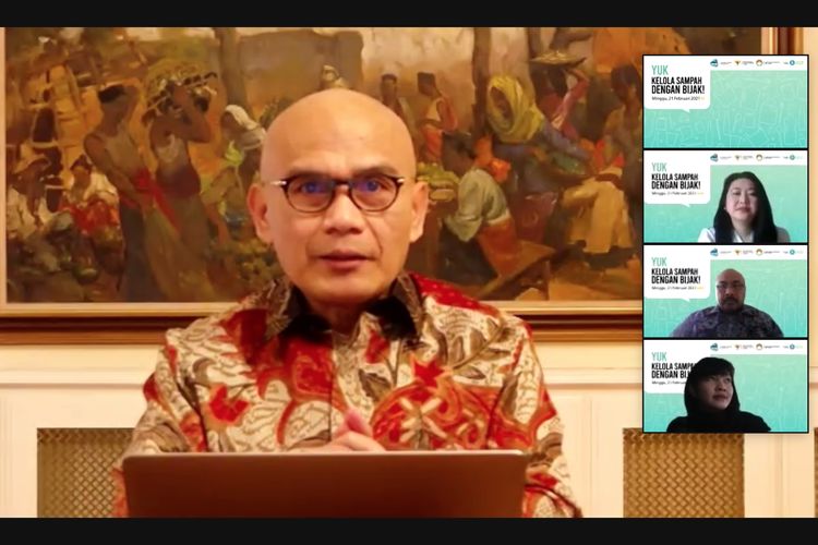 Duta Besar RI untuk Inggris Desra Percaya menyampaikan sambutan dalam acara webinar yang bertajuk ?Menuju Indonesia Bebas Sampah 2025: Yuk Kelola Sampah dengan Bijak!? pada Minggu (21/2/2021).