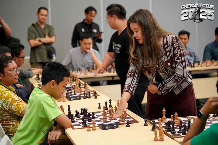 Kehadiran Woman Grand Master Dewi AA Citra dan Grand Master Sean Winshand Suhendi di Chessnation 2025 semakin menambah semarak acara. Kedua sosok inspiratif ini menjadi teladan bagi para peserta untuk terus berprestasi di bidang catur. 