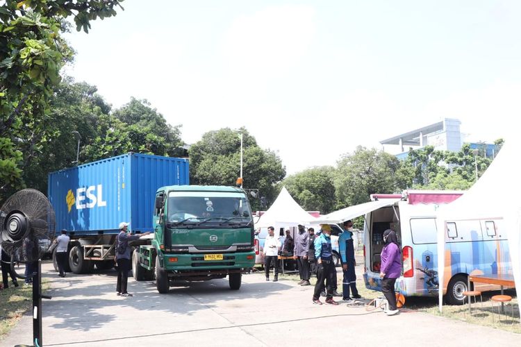 Proses uji emisi di kawasan JIEP, Cakung, Jakarta Timur, Rabu (10/9/2025).