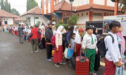 Mengenal Sekolah Rakyat yang Dimulai Hari Ini: Sistem Asrama, LMS Digital, dan Kurikulum Fleksibel